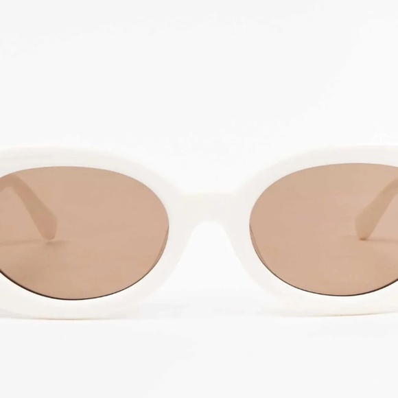 Clare V. Julia Sunglasses - Picture 2 of 4